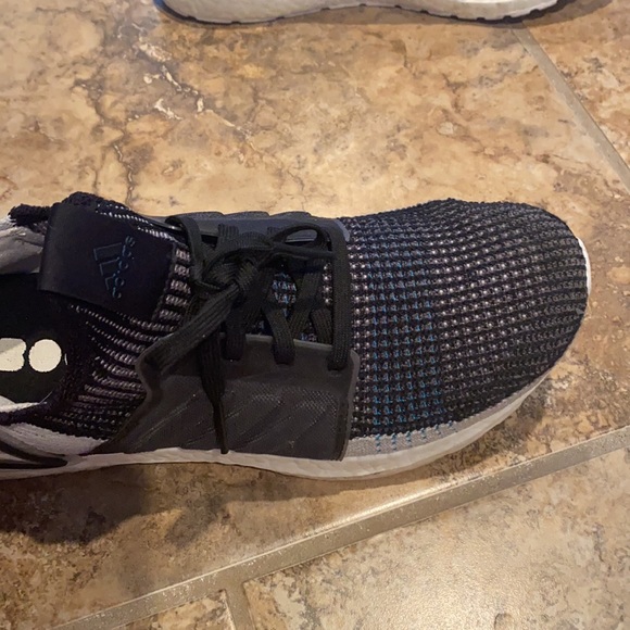 Womens Black Adidas Ultraboost with Blue stripe - Picture 3 of 4
